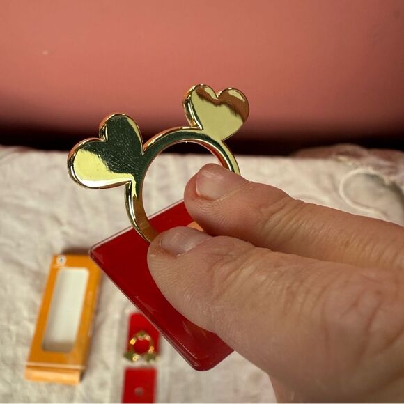 New Open Box Cell Phone Ring Stand 2 Pack Red Hearts Stick On 360 Rotation - Picture 3 of 4